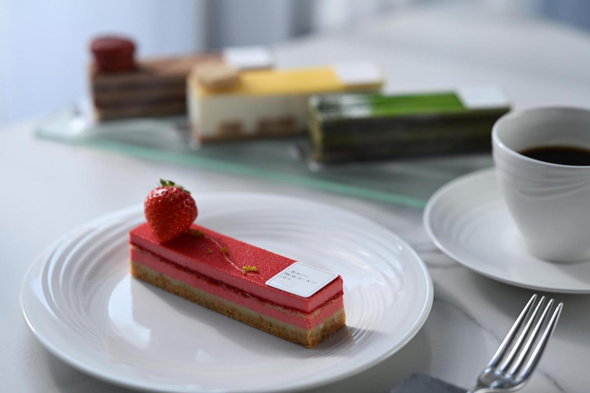 The Royal Park Hotel Iconic Кіото Екстер'єр фото A strawberry parfait